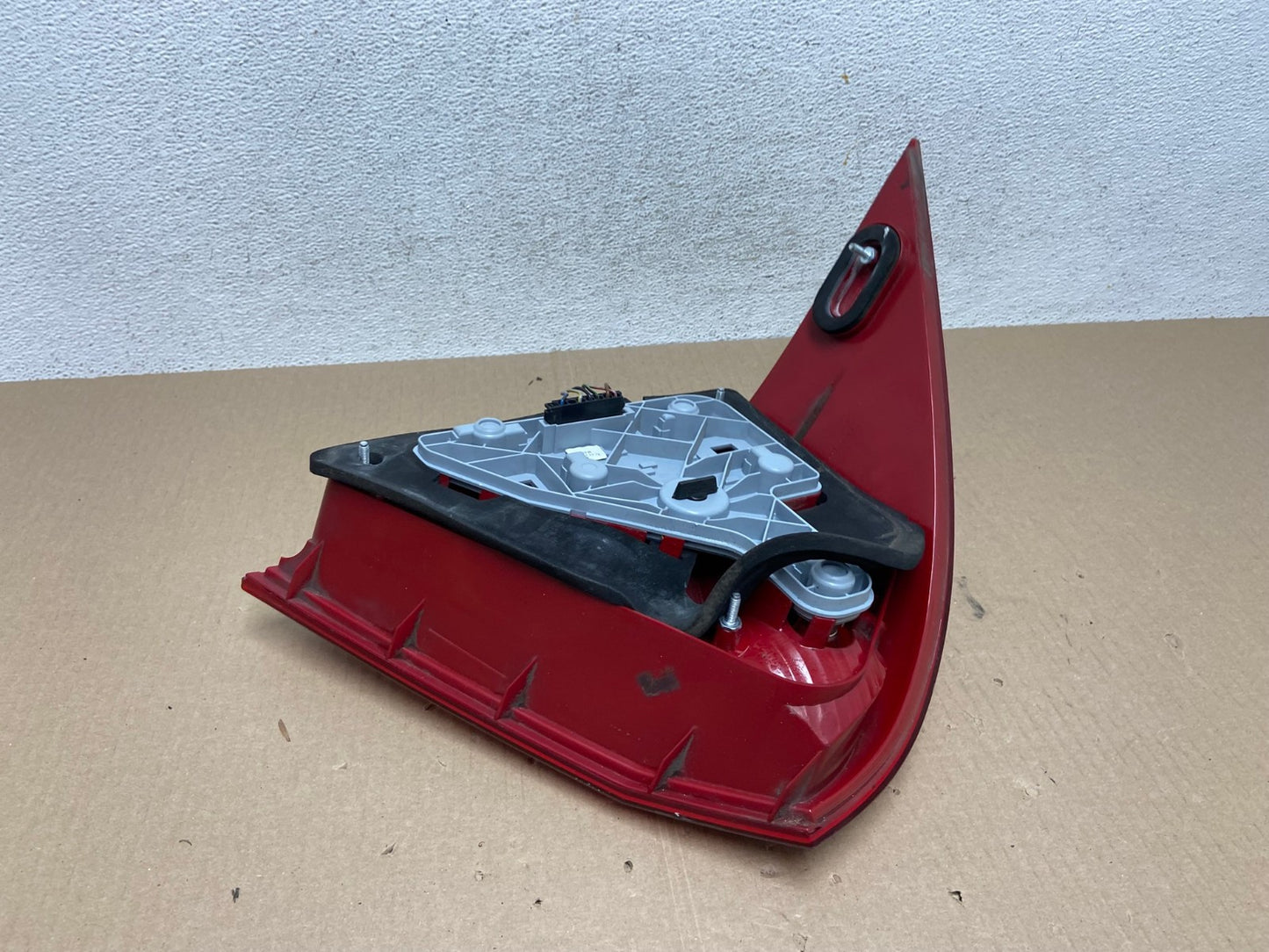 2005-2007 Mercedes-Benz C 230 - W203 C-Class Right Passenger Tail Light AE69733