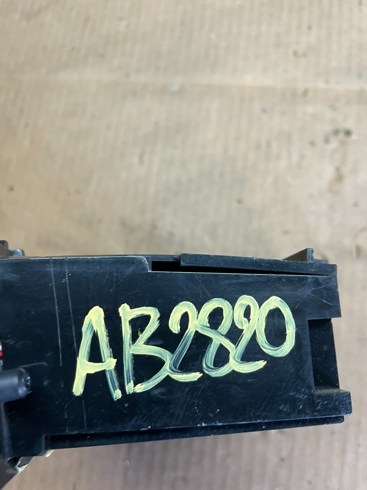 1999 to 2002 Ford Expedition Temperature Climate Control Panel ac6806 DG7