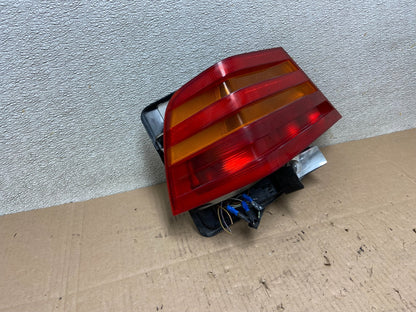 1992-1994 Mercedes W140 S600SEL S600 Left Driver Lh Tail light OEM X9347 DG2