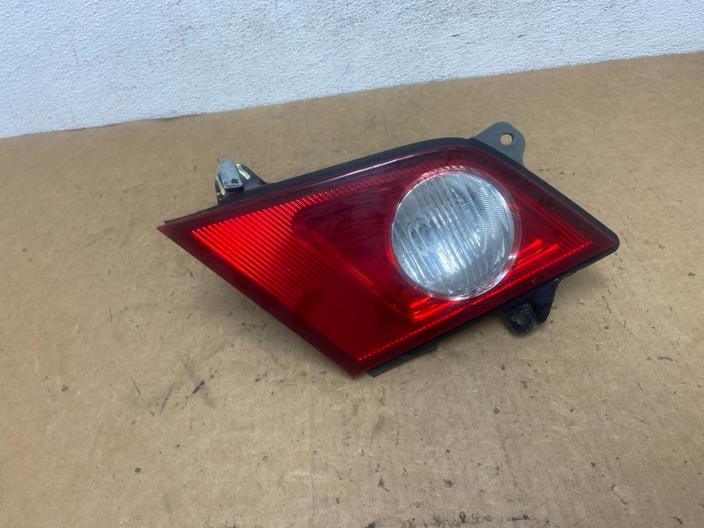2006 2007 Infiniti M35 M35X M45 Left Driver LH Inner Tail Light AD5197 DG0