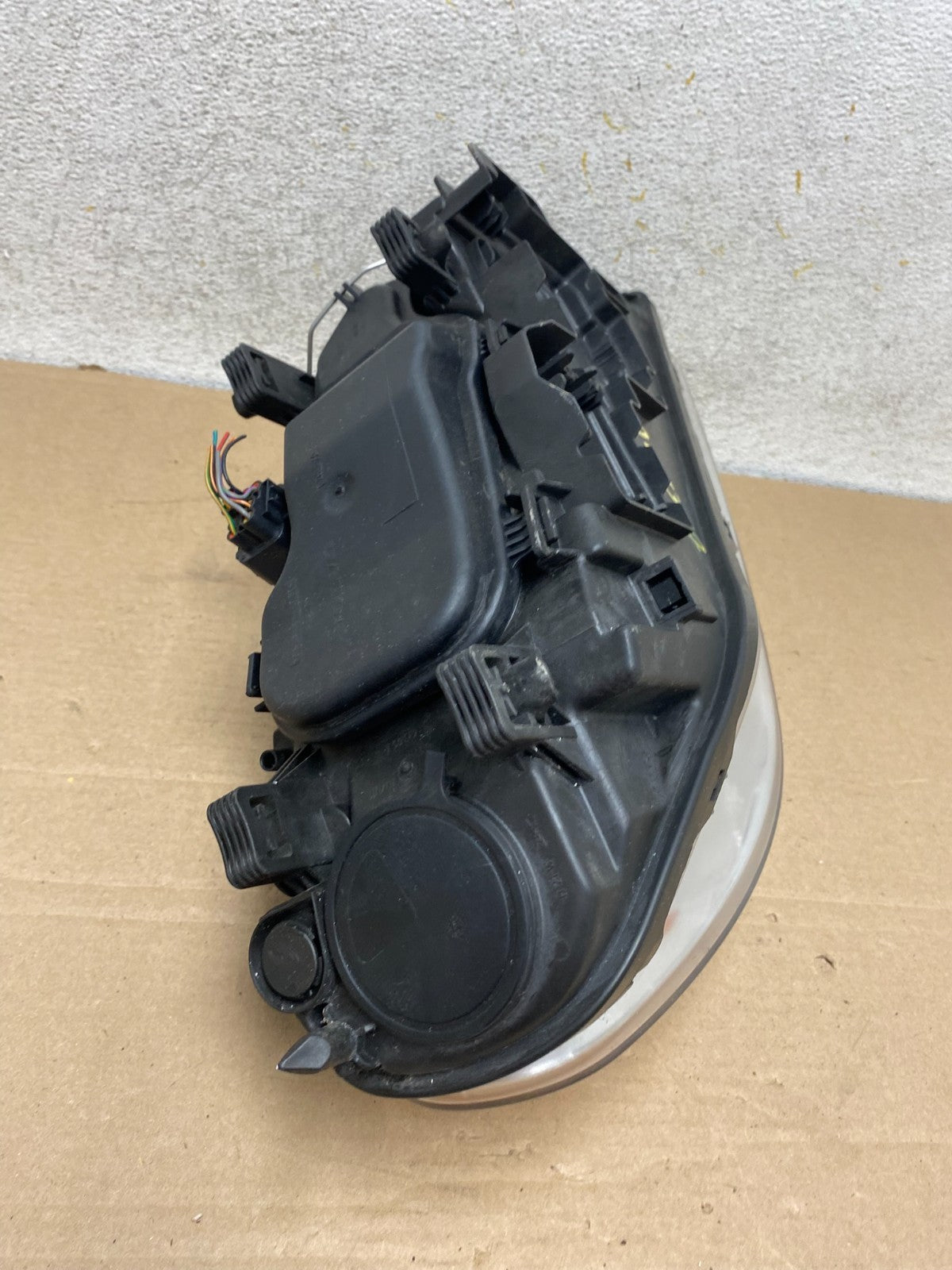 2008 to 2013 Volvo XC70 V70 S80 Driver Side Left Halogen Headlight AH9367 DW8