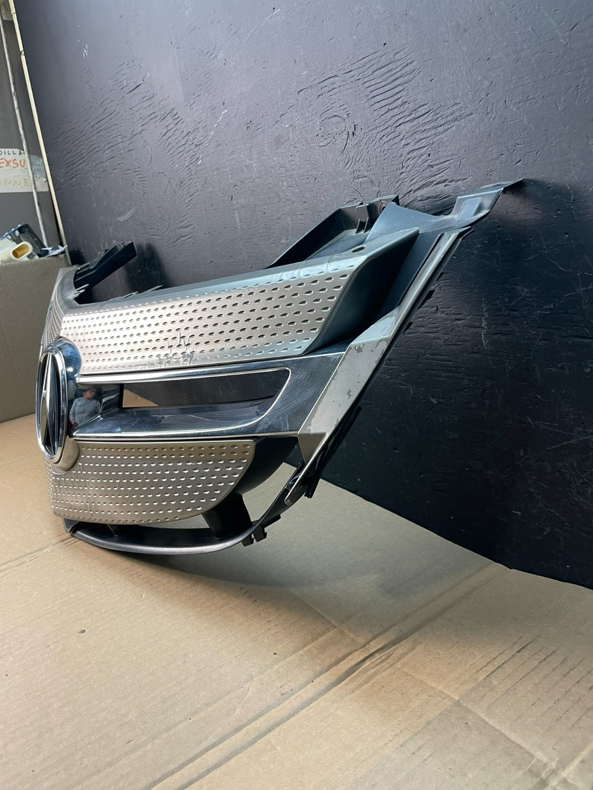 2007 2008 2009 Acura MDX Front Upper Grill Grille Emblem AC5341 DG2