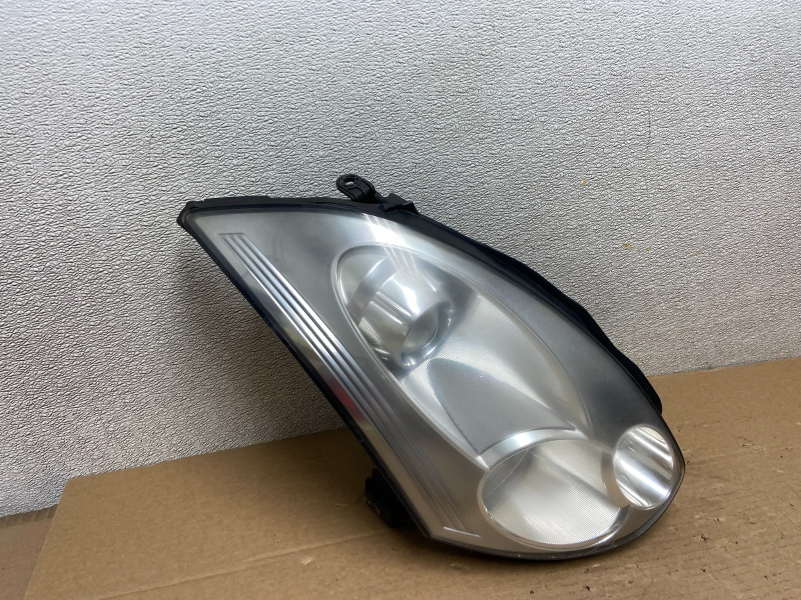 2003-2005 Infiniti G35 Coupe Headlight Right Passenger Xenon HID OEM ab4481 DG2