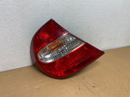 2002 2003 2004 Toyota Camry Left Driver LH Side Tail Light AD0782 LK2