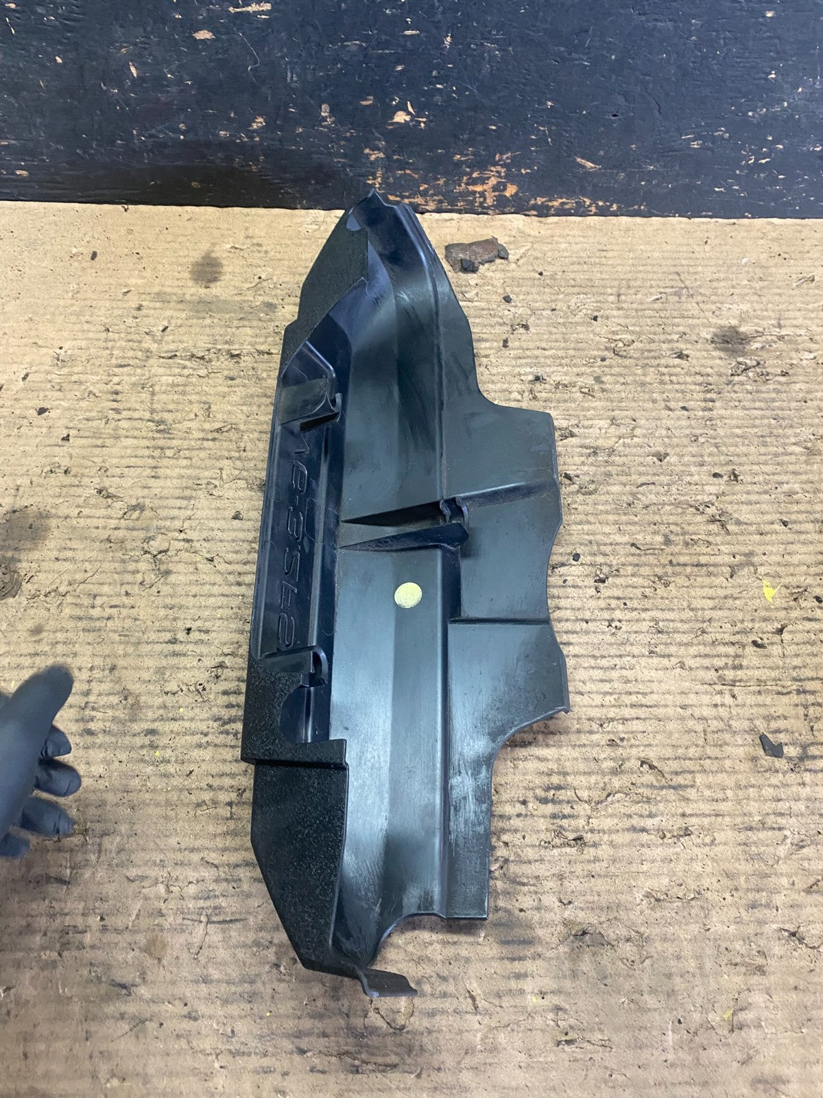 2005 to 2011 Audi A6 3.2L Engine Motor Cover S5929 GD6