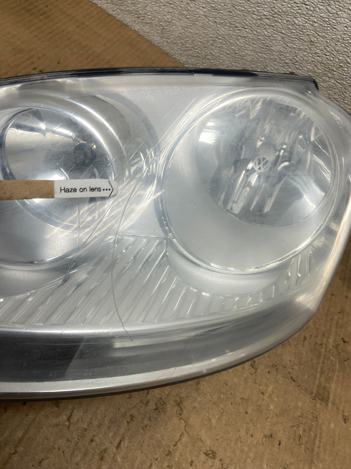 2005 to 2010 Volkswagen Jetta Left Driver LH Side Headlight Halogen AA6909 DW3