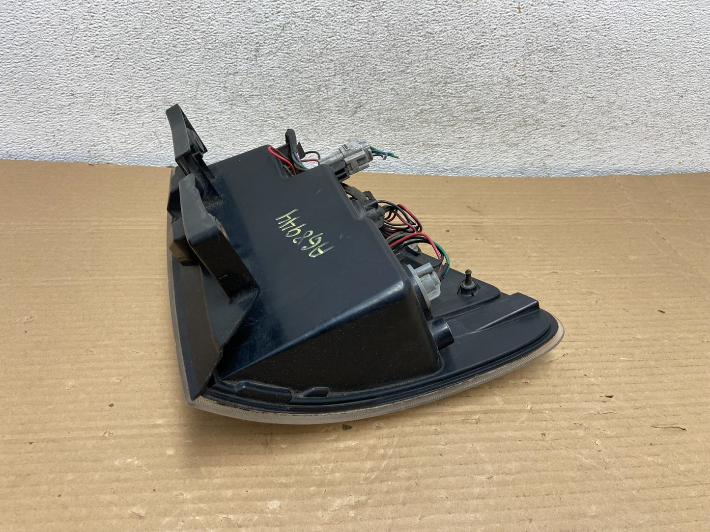 2005 to 2008 Chevrolet Equinox Right Passenger Rh Side Tail Light AG8944 DW5