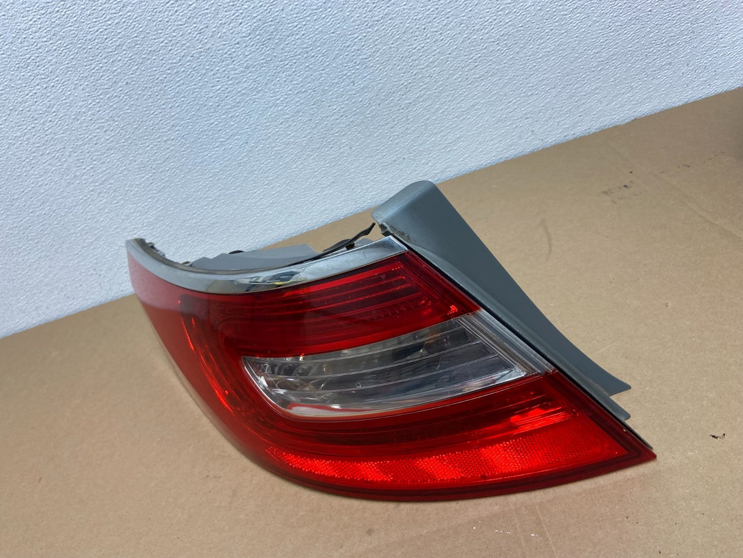 2012 to 2017 Hyundai Azera Left Driver LH Side Tail light OEM AB6310 DG1