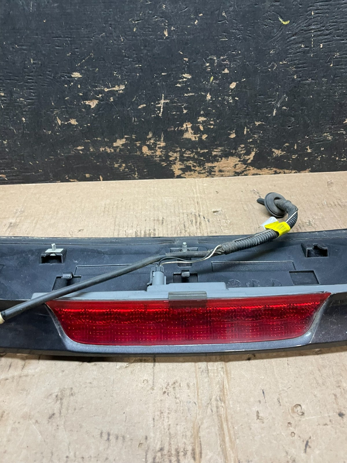 2010 to 2017 GMC Terrain Equinox 3RD Brake Rear Spoiler OEM Z5882 DG6