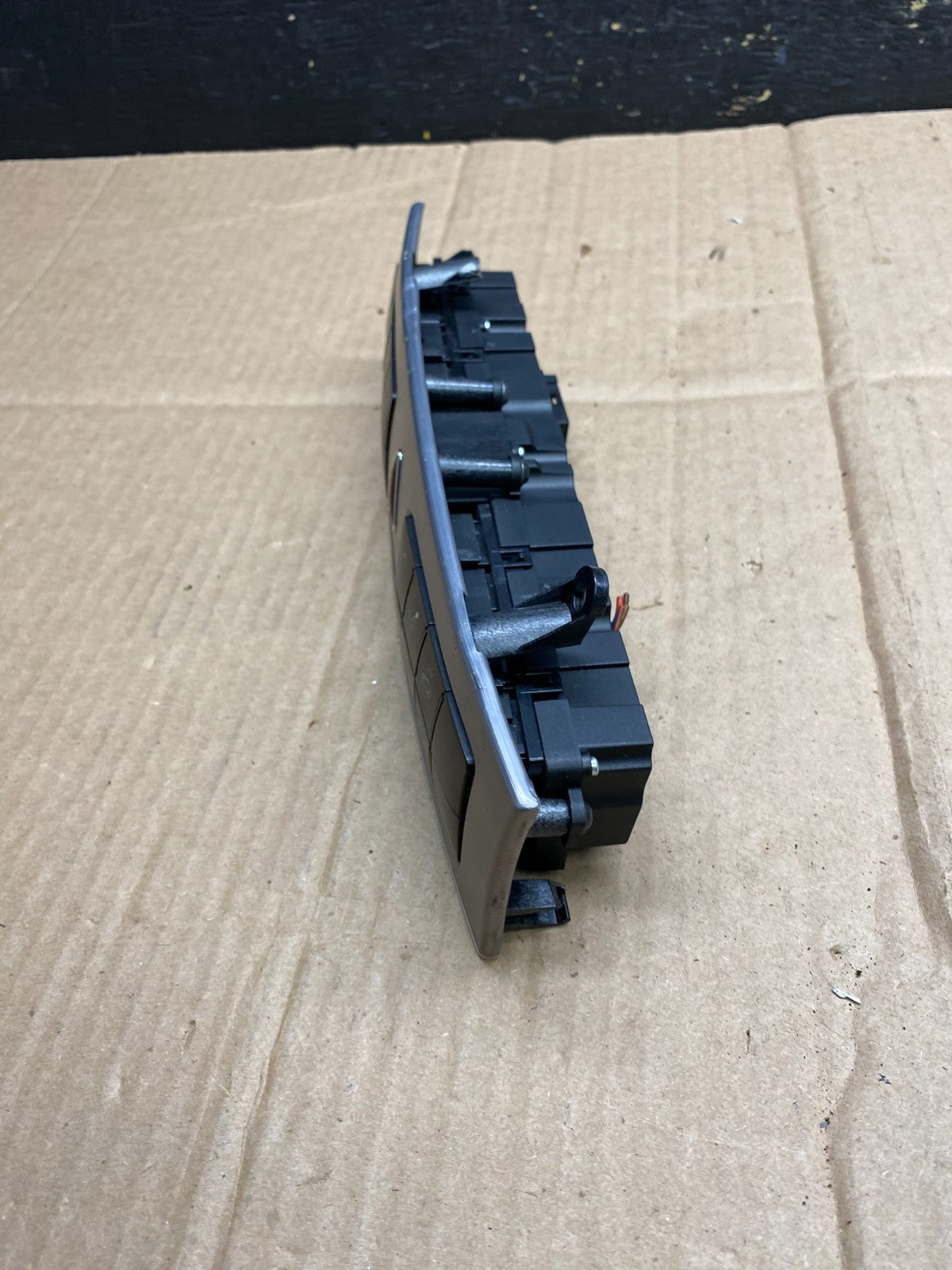 2005 2006 2007 Mercedes W203 C230 Door Lock ESP Hazard Control AA4586 DG3