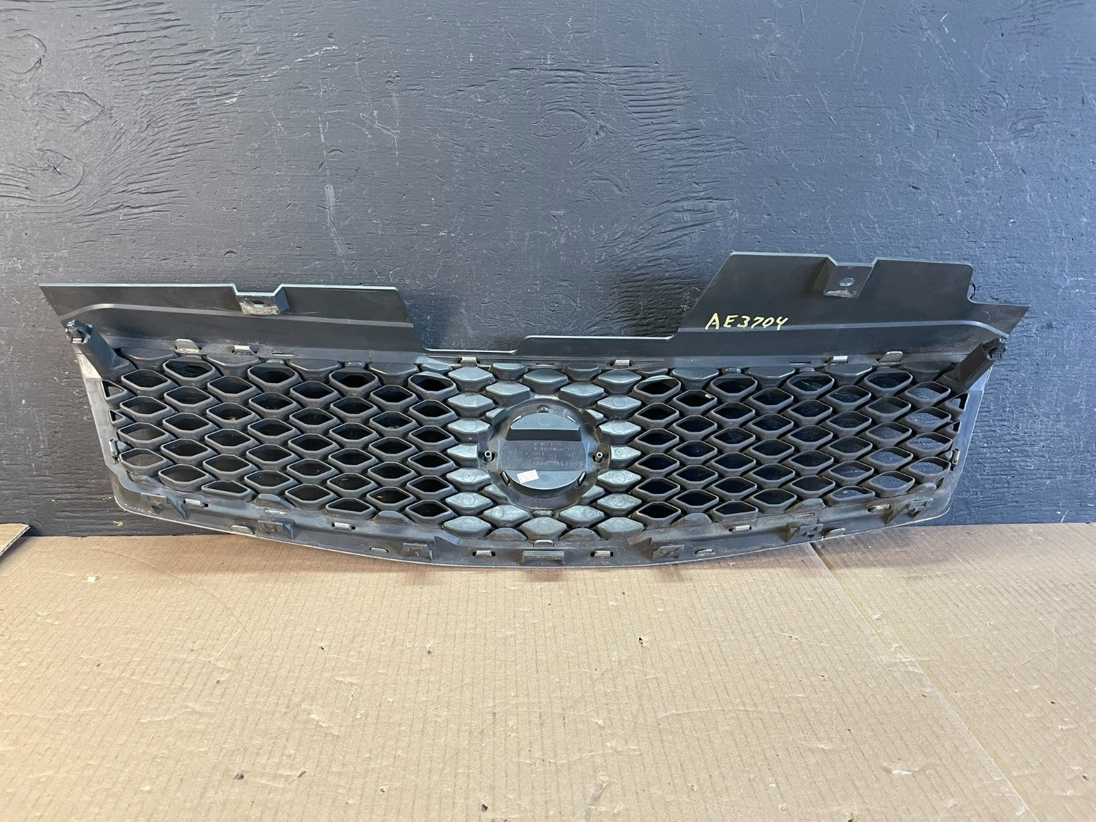 2010 to 2012 Nissan Sentra Front Upper Grill Grille AE3704 DG3
