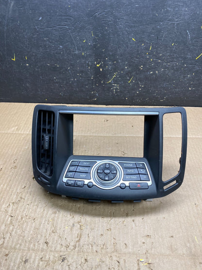 2008 - 2012 Infiniti G35 EX35 Radio Player Screen Panel Bezel V1522 DG0