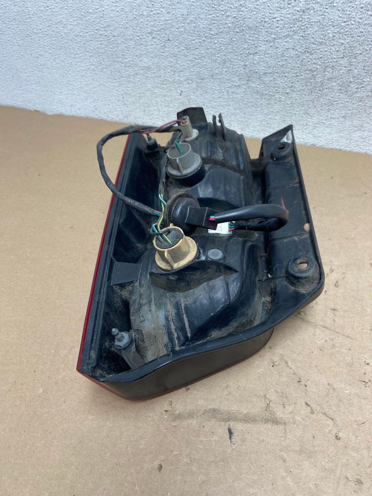2005 to 2012 Nissan Pathfinder Tail light Left Driver Lh Side AG4195 LK6