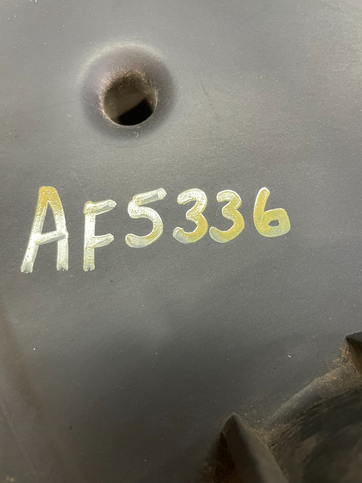 2009 Dodge Durango Air Cleaner Box 53034084AD af5336 DG7