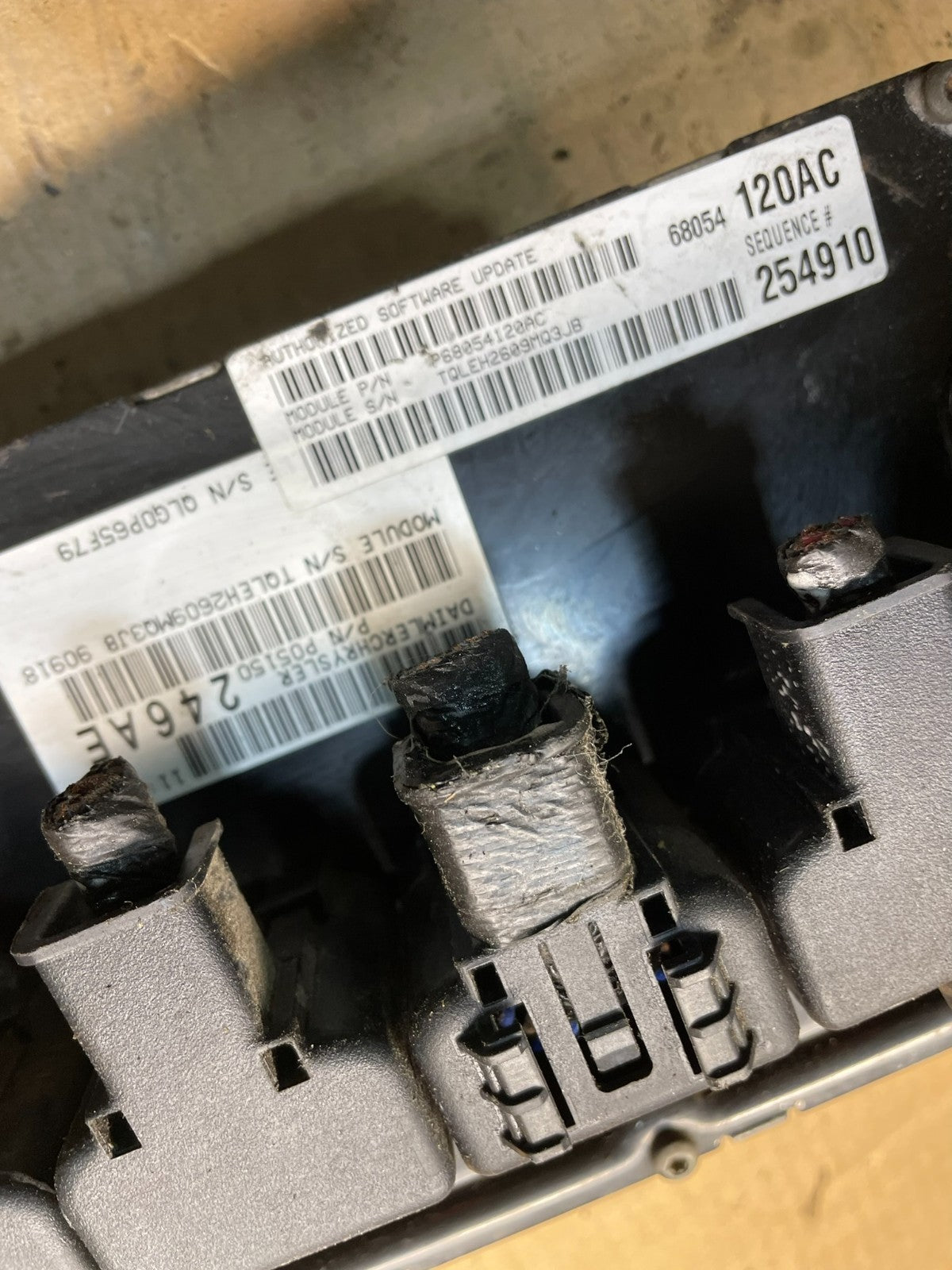 2008 2010 Dodge Magnum Charger 300 Engine Control ECU P68054120AC W7145 DG3