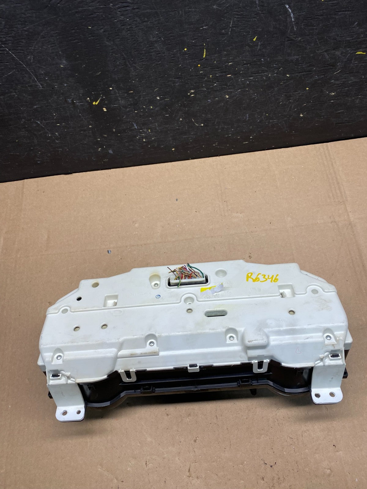 2006  Toyota Sienna Speedometer Cluster Gauge R6346 DG5