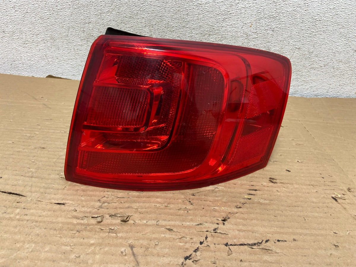 2011 to 2014 Volkswagen Jetta Right Passenger Rh Side Tail Light AG9084 LK0