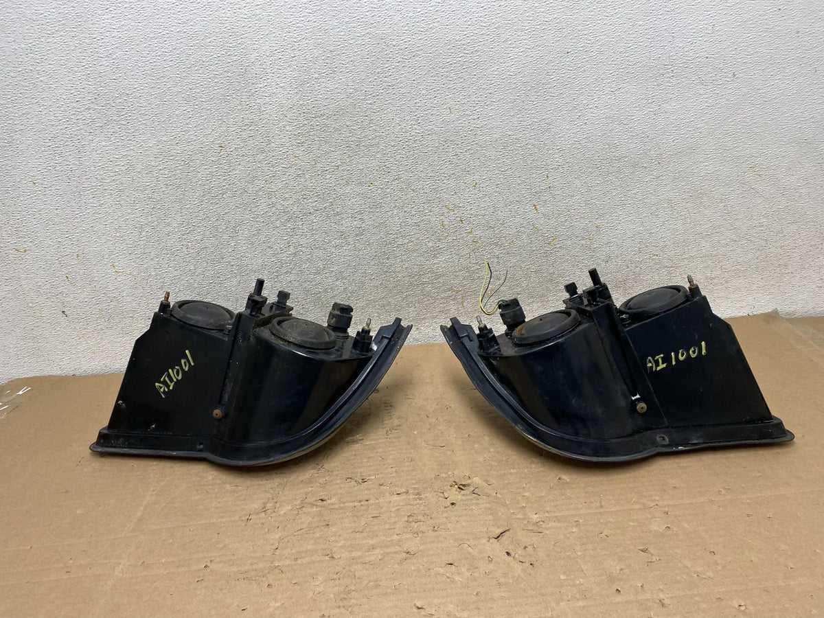 2001 - 2005 Pontiac Aztek Left+Right Set Headlight AI1001 DG10