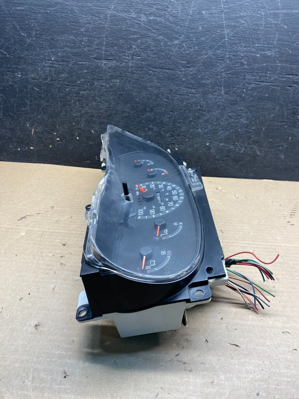2001 - 2002 Ford Econoline E250 E350 Van Speedometer Instrument Cluster AH9781 D2