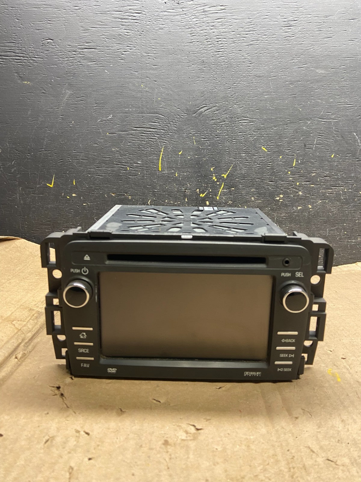 2013 to 2014 Buick Enclave Radio Stereo CD Player Screen Display X5736 DG0