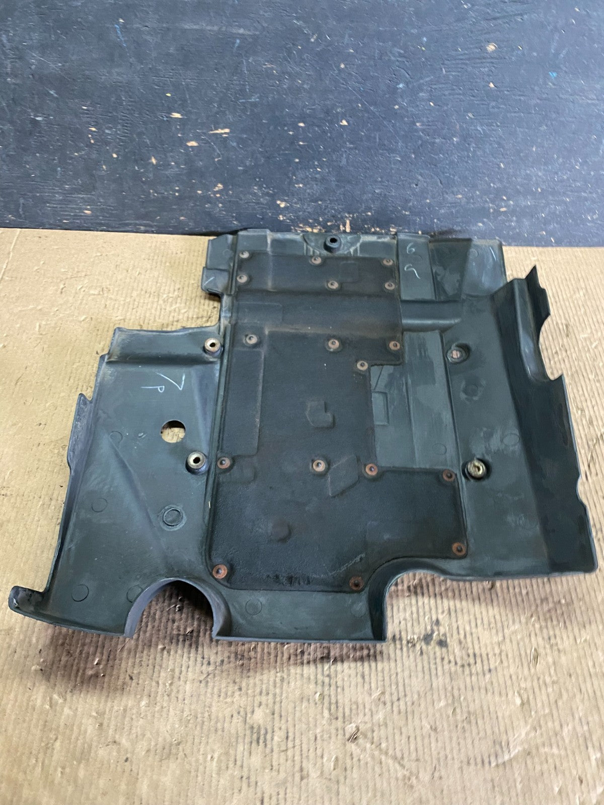 1997 to 2001 Infiniti Q45 Engine Motor Cover OEM  P5835 DG5
