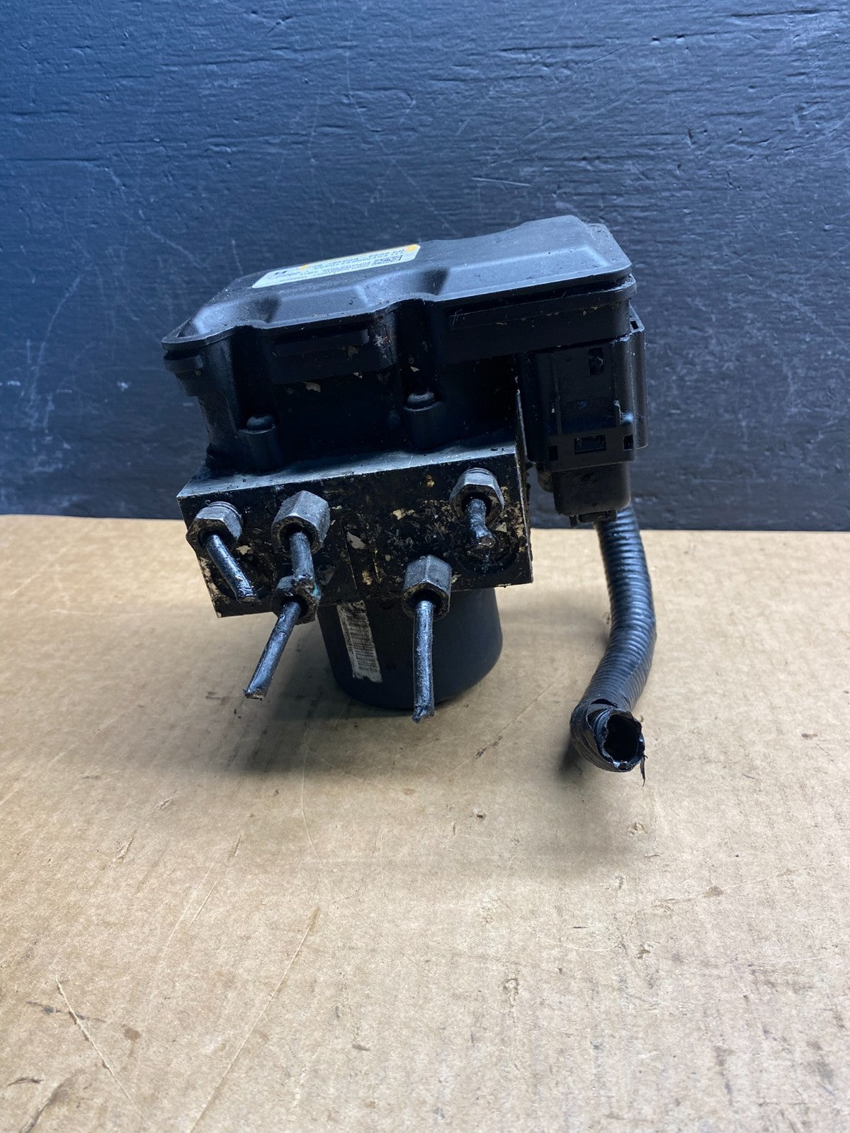 2008 Ford E150 Van ABS Anti-Lock Brake Control Module 8C24-2C346-BF AC7021 DG3