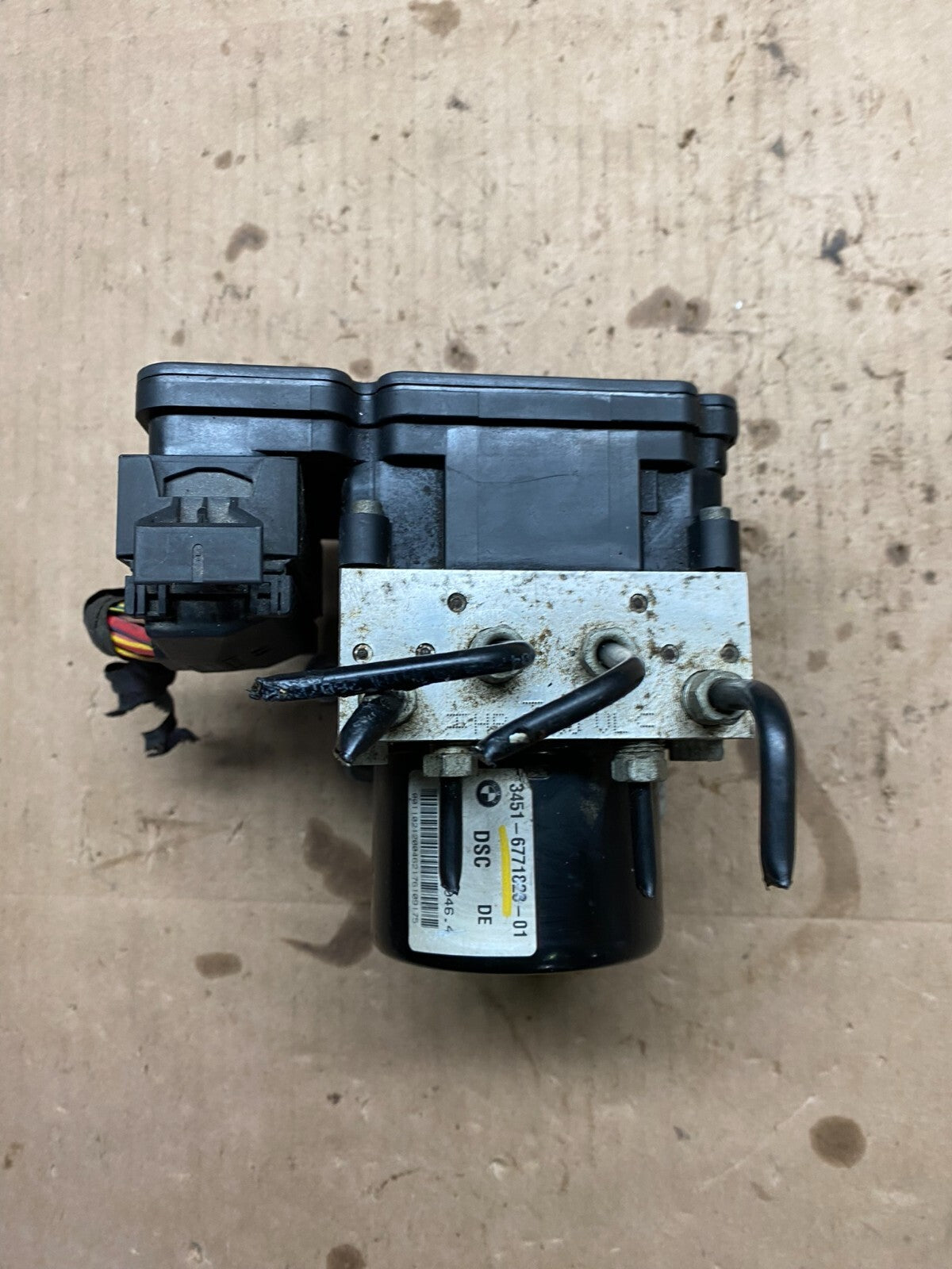 2006 to 2011 BMW 328i 330i ABS Anti-Lock Brake Pump 6771824 C42183