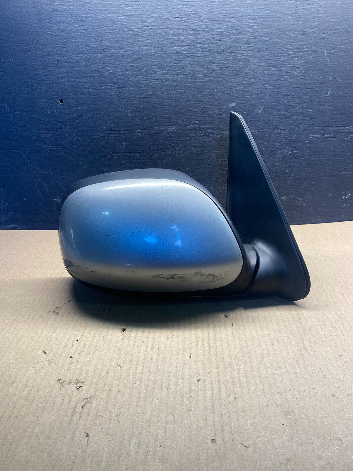 2001 to 2006 Toyota Sequoia Right Passenger View Door Mirror AC8882 DG0