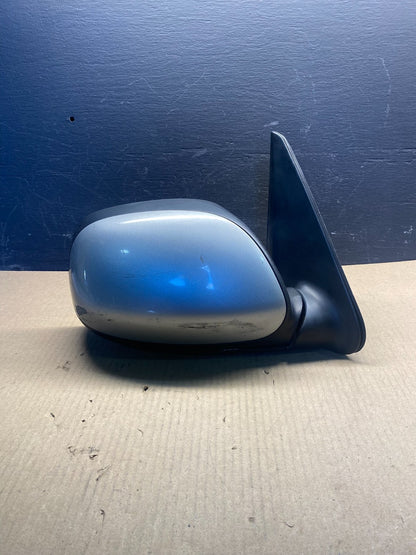 2001 to 2006 Toyota Sequoia Right Passenger View Door Mirror AC8882 DG0