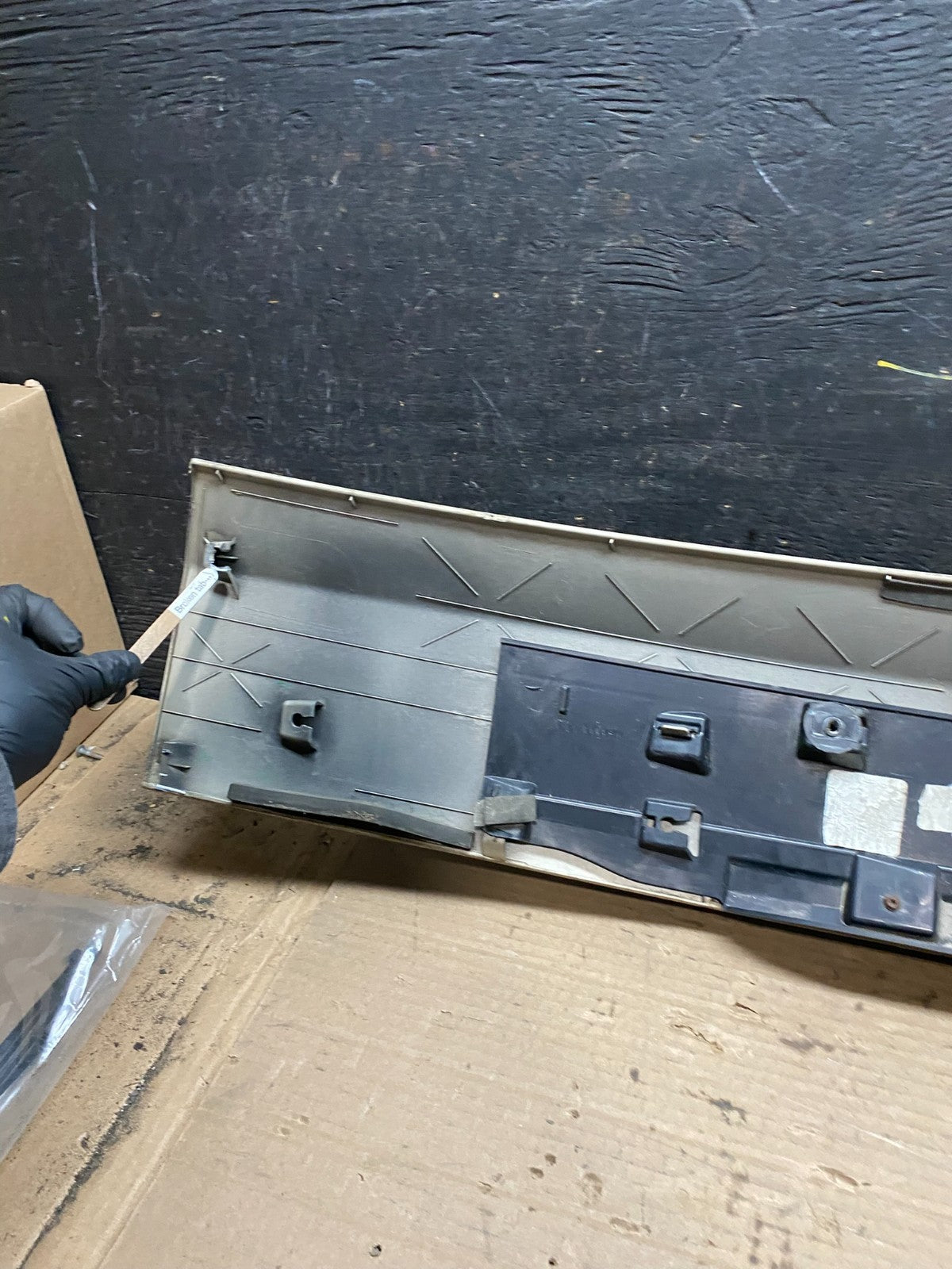 2011-2018 Dodge Grand Caravan Rear Tail Gate Trim Molding Panel V2561 DG12