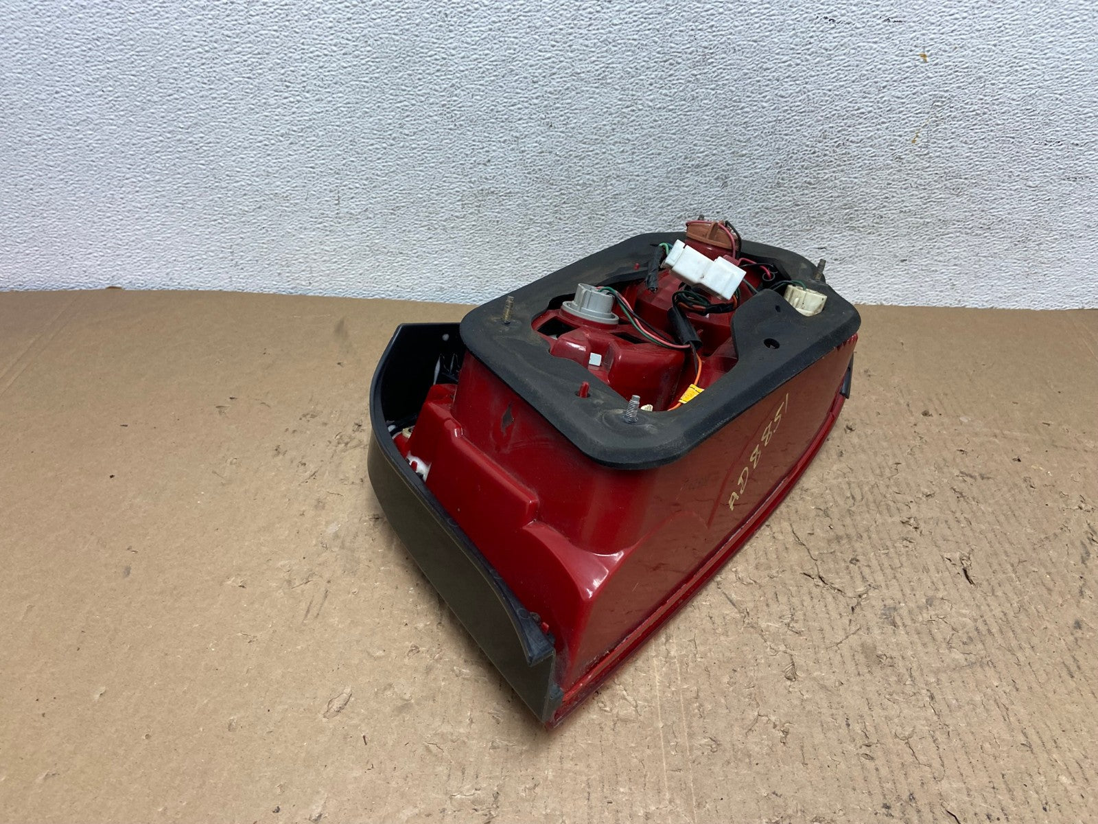 2002 to 2005 Hyundai Sonata Left Driver Lh Side Tail Light AD8851 LK7