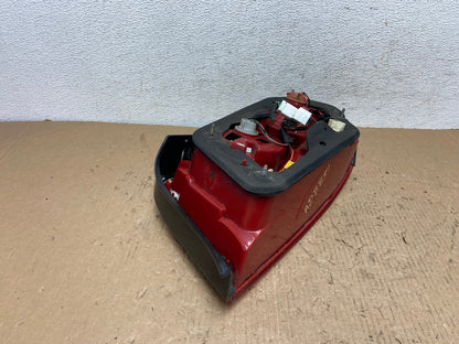 2002 to 2005 Hyundai Sonata Left Driver Lh Side Tail Light AD8851 LK7