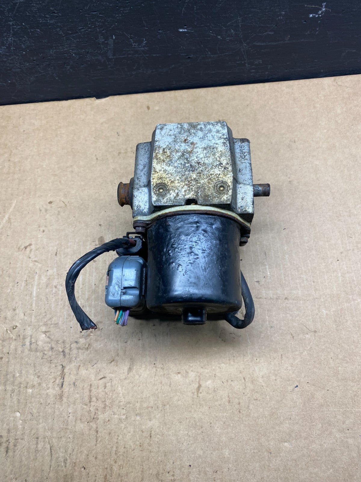 2000-2005 Chevrolet Astro GMC Safari ABS Pump Anti Lock Module AC7015 DG5