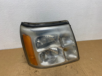 2002-2006 Cadillac Escalade Right Passenger Side Xenon HID Headlight AC77390
