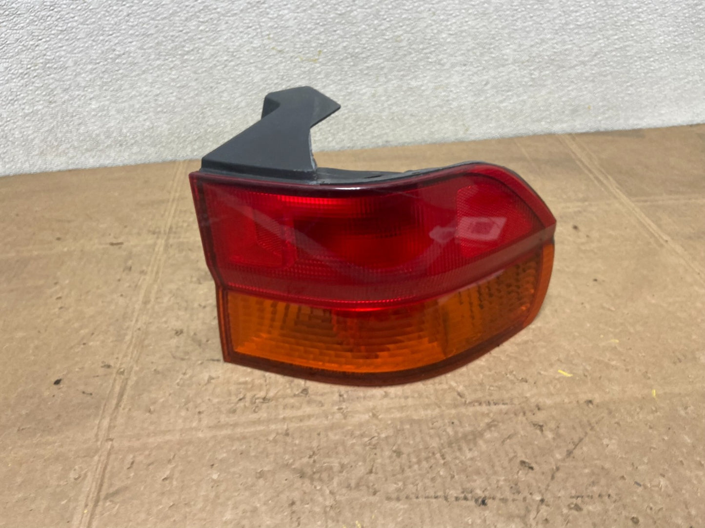 1999 2000 2001 Honda Odyssey Right Passenger Side Tail Light Oem Y6738 DW0