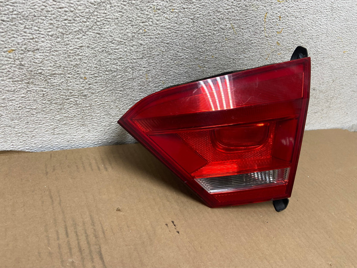 2012 to 2015 Volkswagen Passat Right Passenger Tail light inner AH2991 LK1