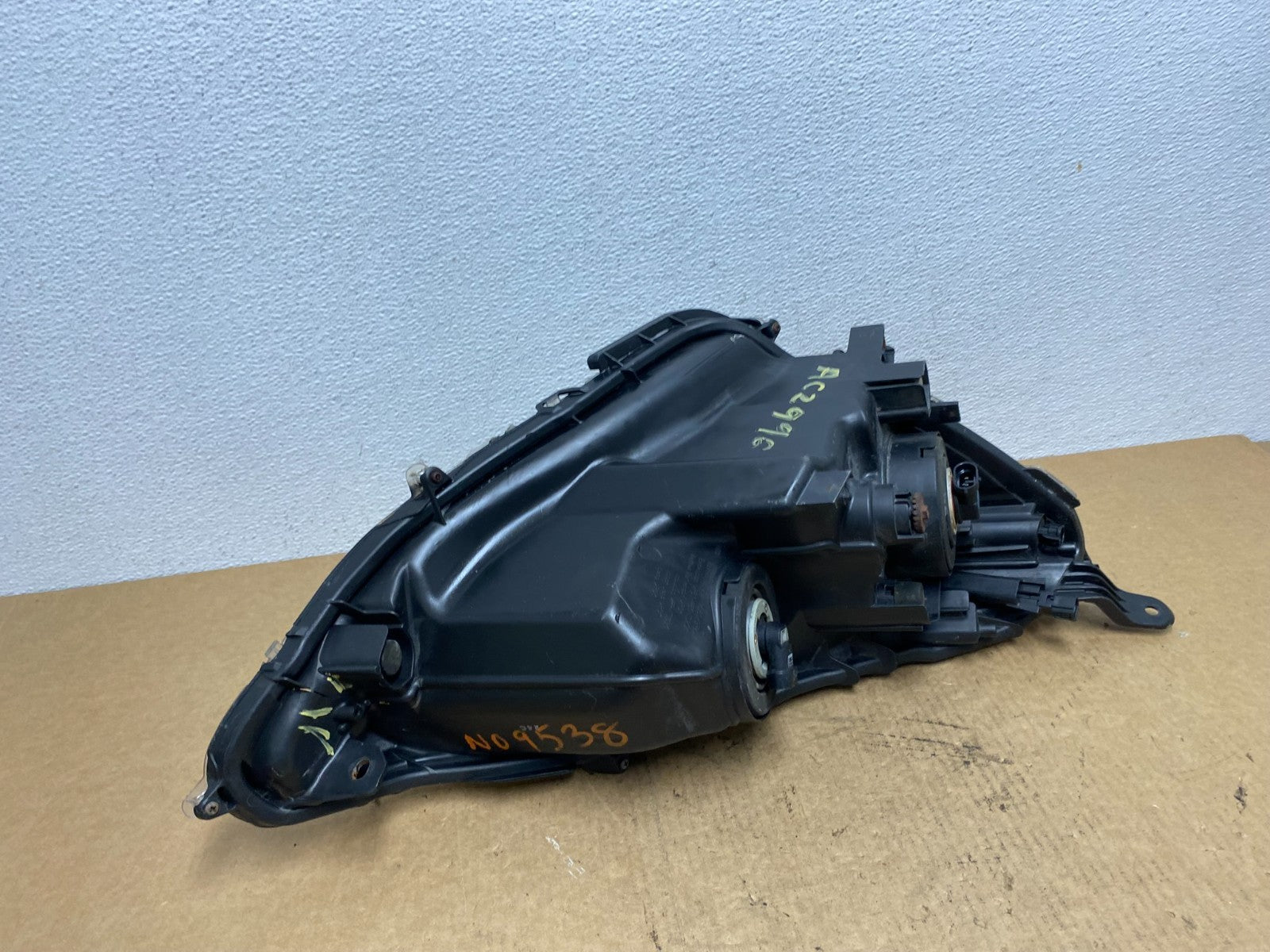 2012 2013 2014 Toyota Prius C Left Driver LH Side Halogen Headlight AC2996 DW7