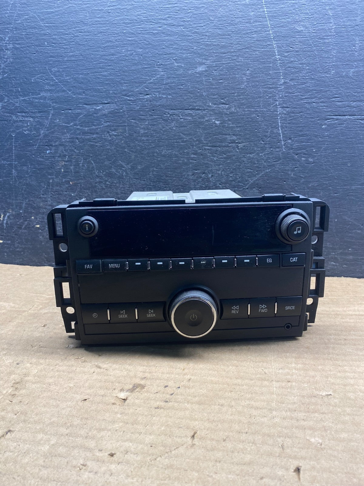 2015-2024 Chevrolet Express GMC Savana Radio AM FM mp3 Aux Input ad9826 DG0