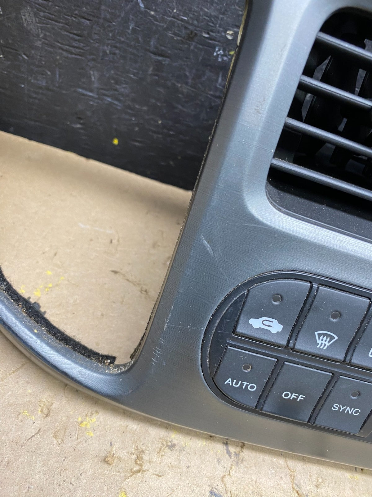 2005 to 2010 Honda Odyssey Radio Climate Control Dash Trim Bezel U5794 DG5