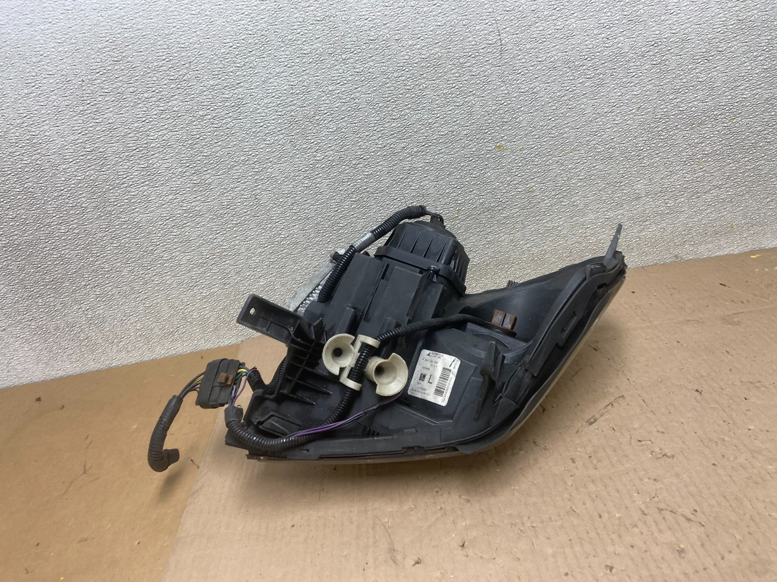 2006 to 2011 Cadillac DTS Left Driver Lh Xenon Hid Headlight Oem AA0603 DW7