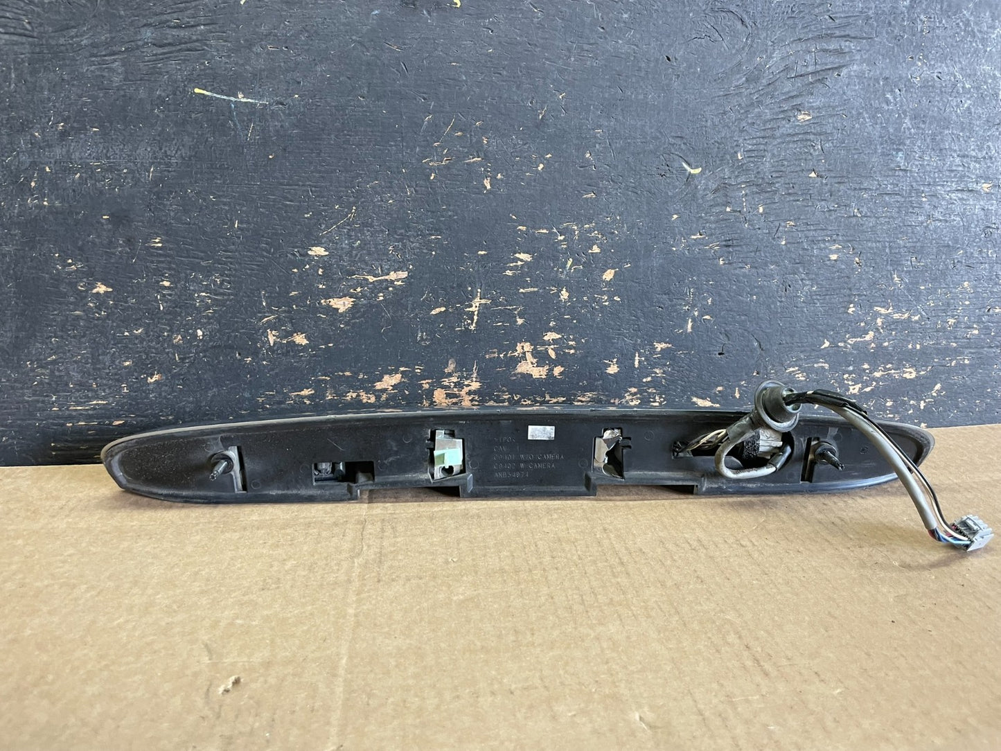 2007-2012 GMC Acadia Chrome Tailgate Rear Finish Molding Back W/Camera aa8963 DG5