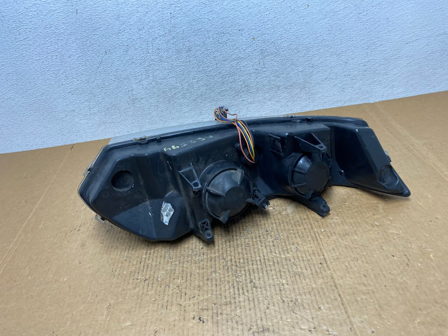 2003 to 2007 Saturn Ion Halogen Headlight Left Driver LH Side AE2594 DW5