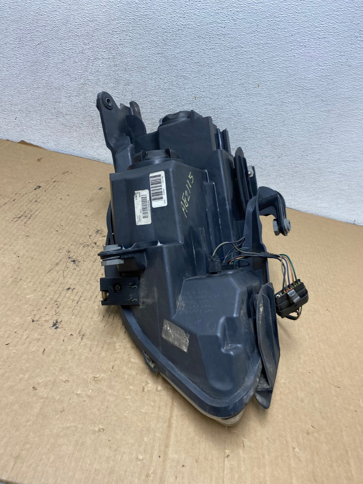 2007-2012 Gmc Acadia Halogen Headlight Right Passenger Side AG2115 LK9