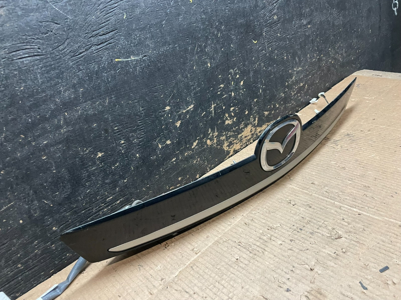 2007-2014 Mazda CX-9 Trunk Lid Garnish Panel Molding Trim Backup Camera Y6267 DG1