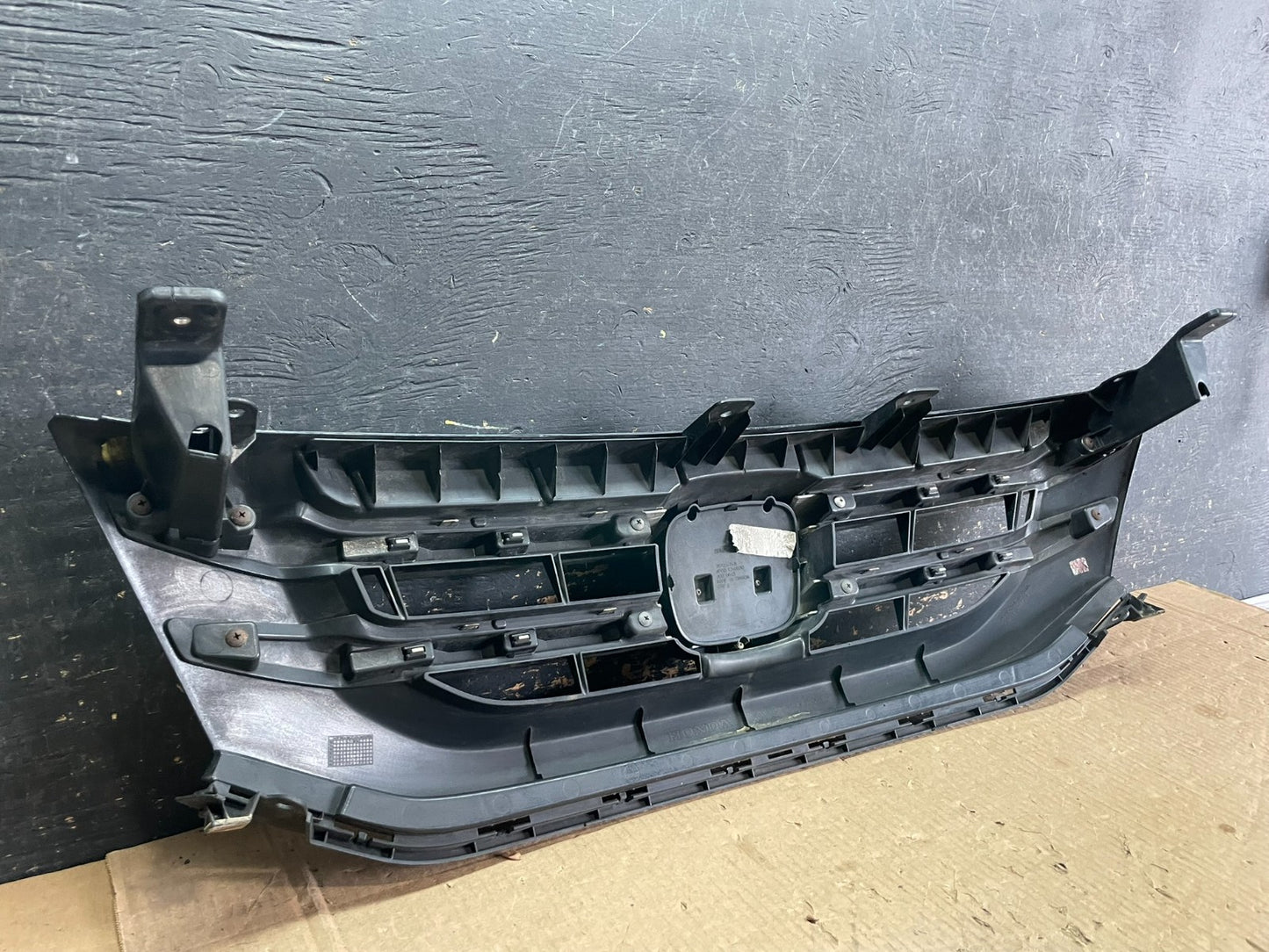 2014 to 2017 Honda Odyssey Front Upper Grille Grill Chrome Oem AB3203 DG8