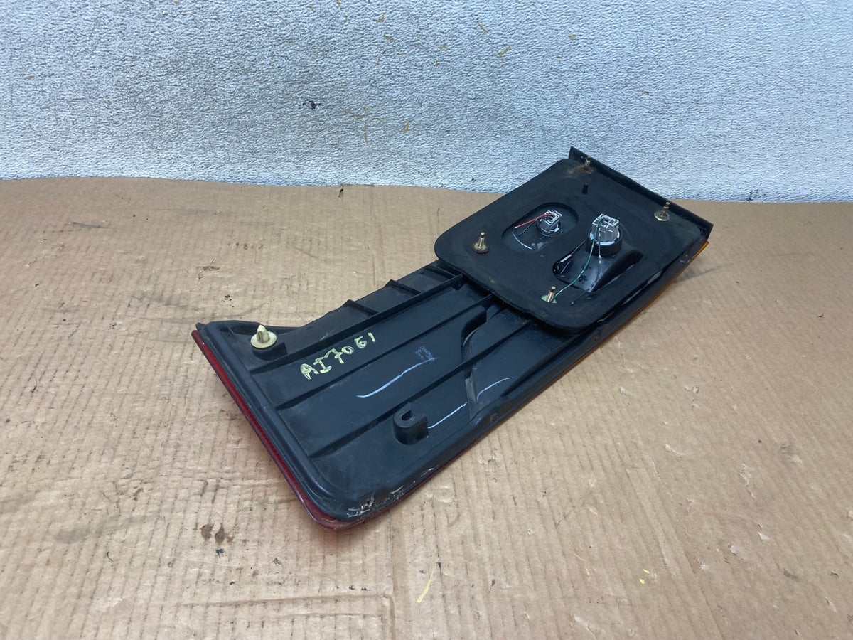 2002 2003 2004 Honda Odyssey Left Driver LH Side Tail Light Inner AI7061 LK5