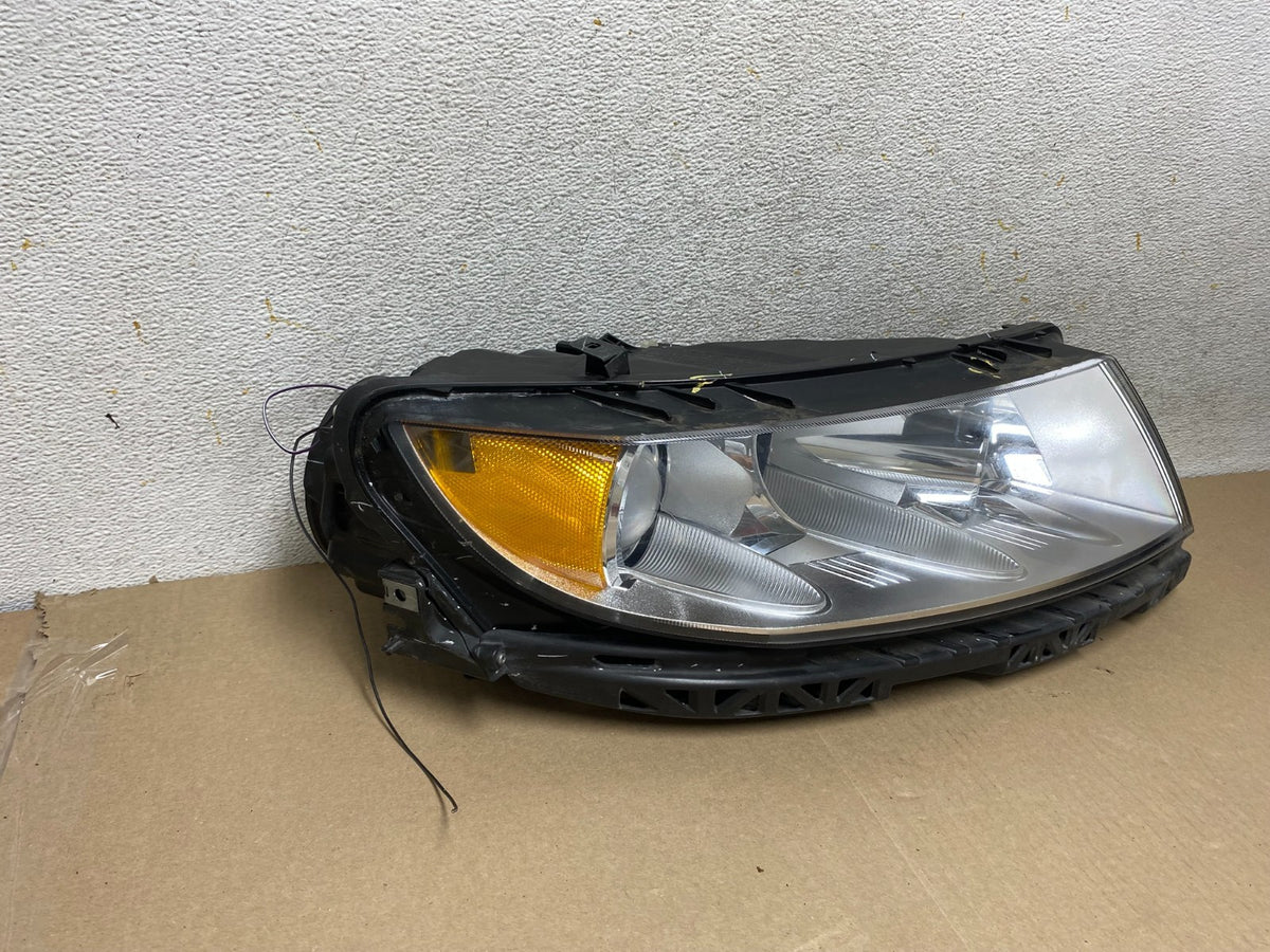 2010 to 2012 Lincoln MKZ HALOGEN Right Passenger Side Headlight AH6654 DW1