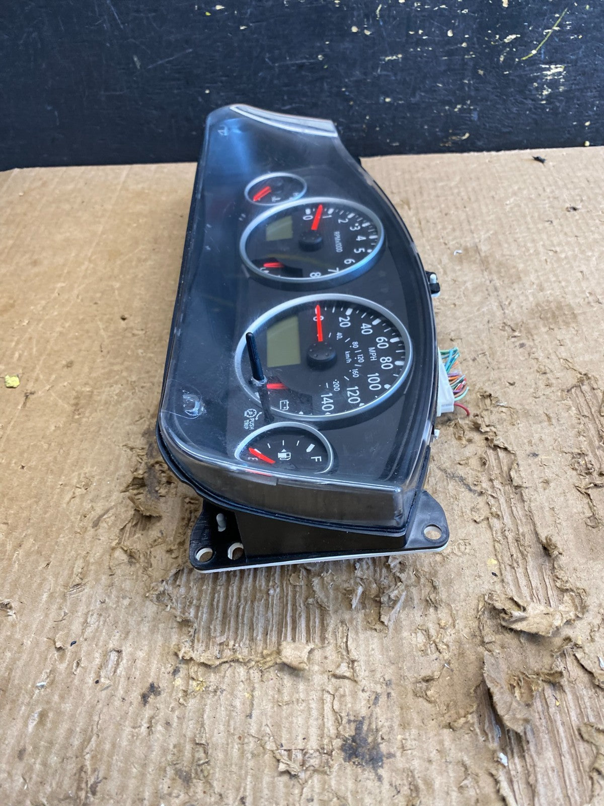 2010 to 2012 Nissan Pathfinder Speedometer Cluster Gauge OEM Z9810 DG3