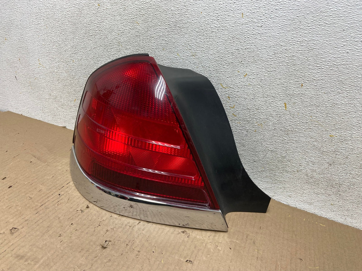 1998-2003 Ford Crown Victoria Left Driver Lh Side Tail Light AH5895 LK2