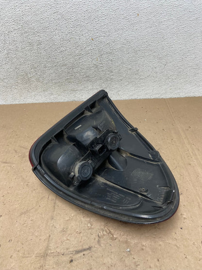 2004 - 2007 Dodge Grand Caravan Right Passenger Side Tail Light AG5420 LK5